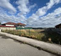 Na predaj slnečný, rovinatý stavebný pozemok Krásna Na hore, Košice - Pozemok na bývanie v Košiciach, mestskej časti Krásna na Tokajskej ulici.