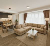 HD REALITY, Predaj 4-izbový rodinný dom v Šuranoch - Na Vršku - Obývacia izba s kuchyňou a podlahou s dreveným dekorom v rodinnom dome.