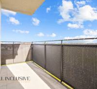 NA PRENÁJOM 2x 2-IZBOVÉ BYTY S TERASOU,DUNAJSKÁ STREDA - Balkón s výhľadom v dvojizbovom byte na Panónskom háji v Dunajskej Strede.