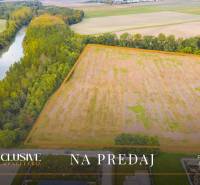 NA PREDAJ INVESTIČNÝ STAVEBNÝ POZEMOK, JAHODNÁ - Developerské pozemky v Jahodnej pri rieke obklopené zeleňou a lesmi.