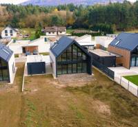 PREDAJ, novostavba 5izbového rodinného domu, Kamenica Nad Cirochou - Rodinné domy na ulici Pod Drieňovou v Kamenici nad Cirochou, obklopené prírodou.