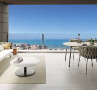 Novostavba Apartmán La Mata, 78m2, bazén, garáž - Veranda rekreačného apartmánu v Torrevieji s pohľadom na more a komfortným sedením.