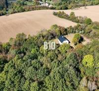 Glamping ? Chov dobytka ? - Usadlosť so 16 hektármi - Lackov - Chata v Lackove obklopená lesom a poľami, pokojná vidiecka krajina.