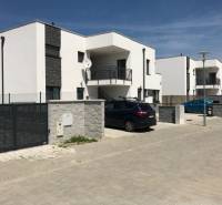 3 izbový byt, 50 m2 terasa, 2PS, Gajarská ulica, Záhorská Bystrica - Moderná zástavba na Gajarskej ulici, Bratislava - Záhorská Bystrica, prezentuje 3-izbové byty.