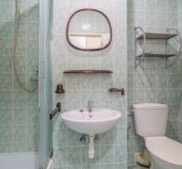 Predaj nehnuteľnosti v mestskej časti Poprad-Veľká - Kúpeľňa s umývadlom, sprchovým kútom a toaletou v Hoteloch a penziónoch.