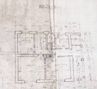 Na predaj rodinný dom s rozľahlým pozemkom 1788m2 MODRA - Pôdorys prízemia rodinného domu s označenými miestnosťami.