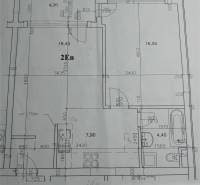 Na predaj 2 izbový byt s parkovacím státím Zemplínska ul. - Pôdorys 2-izbového bytu s rozmiestnením miestností a technického vybavenia.