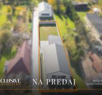 NA PREDAJ 4-IZB.BUNGALOV S DVOJGARÁŽOU,ORECHOVÁ POTôŇ - Rodinný dom v Orechovej Potôni, ohraničený pozemok, zeleň a susedné stavby. Na predaj.