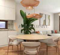 ALL INCLUSIVE I 3 IZBOVÉ BYTY S TERASOU, SO ZÁHRADOU + 2 PARK. MIESTA - Interiér 3-izbového bytu s drevenou podlahou, veľkým oknom a pohodlným nábytkom.