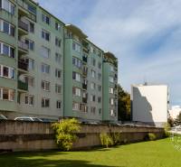 Krásny 3i byt, LODŽIA, PARKING, Dúbravka, Cabanova - Bytový komplex s balkónmi na Cabanovej ulici, Bratislava - Dúbravka, 3-izbové byty.