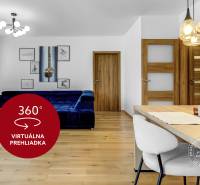 Krásny 3i byt, LODŽIA, PARKING, Dúbravka, Cabanova - Obývacia izba v 3-izbovom byte s pohovkou a podlahou s dreveným dekorom.