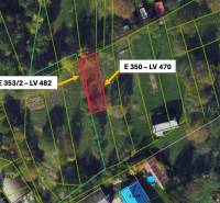 Lúčky (ZH) – 3.854 m2 POĽNOHOSPODÁRKA PÔDA a LESY - Lúčky, poľnohospodárske a lesné pozemky zvýraznené parcelnými číslami a katastrálnymi údajmi.