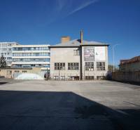 Na predaj jedinečný pozemok priamo v centre, Nové Zámky, 534m² - Budovy s priestranným dvorom vhodným na Pozemky - bývanie v Nových Zámkoch.