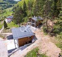 2i apartmány, Poráčska dolina, okres Spišská Nová Ves - Rekreačné apartmány v Poráči obklopené lesmi a kopcami, ideálne na oddych v prírode.