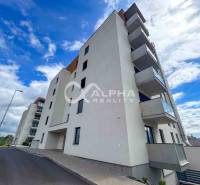 3i byty s balkónom, terasou, garážovým státím, Zelené údolie, Sp. Nová - Moderná bytovka v Spišskej Novej Vsi, kde je dostupný 3-izbový byt.