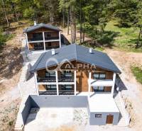 2i alebo 3i byt, Poráč, okres Spišská Nová Ves - Rekreačný apartmán v Poráči obklopený prírodou a lesným prostredím, s modernou architektúrou.