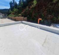 EXKLUZÍVNE 3i byt 128,53m2 s terasou, parkovaním, Nov. Huta - Terasa 3-izbového bytu na Novoveskej Hute v Spišskej Novej Vsi s výhľadom na prírodu.