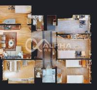 EXKLUZÍVNE 5i byt s loggiou, sídl. Západ, Spišská Nová Ves - Pôdorys 5 a viac izbového bytu s podlahou s dreveným dekorom a vybavením.