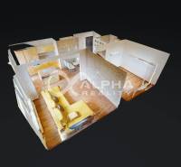 EXKLUZÍVNE 2i byt s loggiou, sídl. Mier, Spišská Nová Ves - Vizualizácia 2-izbového bytu s podlahou s dreveným dekorom a žltou sedačkou.