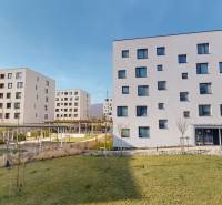 3D prehliadka, prenájom novostavby 4i bytu, Hany Ponickej, Bory - Novostavby v Bratislave - Lamači so zeleňou a chodníkmi.