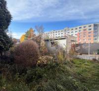 Exkluzívne | Na predaj 5i byt s garážou a záhradou v centre Ružomberka - Záhrada pri 5 a viac izbovom byte na Medveckého v Ružomberku.