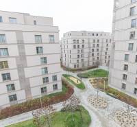 Zariadený 2i byt s lodžiou v rezidencii Pri Mýte - Bytové domy s vnútroblokom a zeleňou na Račianskej v Bratislave - Novom Meste.