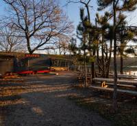 Stavebný pozemok na RD /dvojdom, pri lese za traťou, 1170m2, všetky IS - Bufet pri jazere na Borovicovej ulici v Lozorne, Pozemky - bývanie.