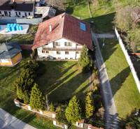 Obrovská vila pre luxusný život aj podnikanie (pripravujeme) - Vila na ulici Andreja Sládkoviča v Žarnovici obklopená záhradou, so záhradnou chatkou.