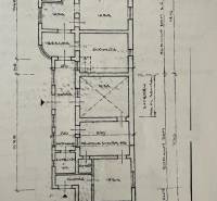 Na predaj 5 izbový rodinný dom Vinohrady nad Váhom - Pôdorys rodinného domu vo Vinohradoch nad Váhom s rozložením izieb a rozmermi.