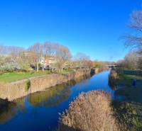 ANTOLSKÁ, 2-i byt, 54 m2 – novostavba REZIDENCIA DRAŽDIAK, zariadený - Pokojná rieka obklopená parkom na Antolskej v Bratislave - Petržalke.