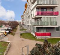 3-izb.byt, 104m2, 2xPARKING, KLIMATIZÁCIA, BALKÓN, CUBICON - Bytový dom s parkoviskom na ulici Staré Grunty v Bratislave - Karlovej Vsi.