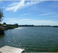 NOVÁ CENA !!  Atraktívny stavebný pozemok, obec Jakubov, 676 m - Jazero pri Jakubove vhodné na relax a pozemky - bývanie.