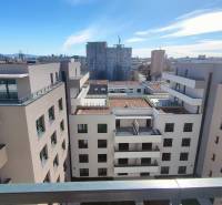 2 izbový byt na prenájom v centre Košíc  - Výhľad z bytu na Alvinczyho ulici v mestskej časti Staré Mesto, Košice.