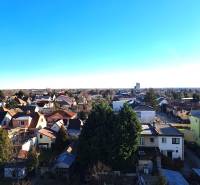 Na Predaj  4-izb. byt, Hornádska 28, Bratislava. - Záznam domov a stromov vo štvrti Hornadska v Bratislave - Medzi jarkami.