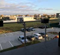 Prenájom parkovacieho miesta Javorová, Dunajská Lužná - Parkovisko na Javorovej ulici v Dunajskej Lužnej pri zvláštnych nehnuteľnostiach.