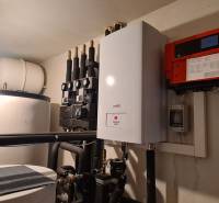 Predaj 4-izbového rodinného domu s veľkou záhradou v Semerove - Technické zariadenie v rodinnom dome s kotlom a nádržou na vodu.