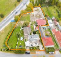 NA PREDAJ 6-IZBOVÝ RD S VEĽKÝM POZOMKOM, DOLNÝ ŠTÁL - Rodinný dom v Dolnom Štáli s veľkým pozemkom pri hlavnej ceste.