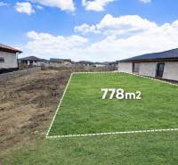 STAVEBNÝ POZEMOK 778m2, SKALICA , JAZERNÉ POLIA - Pozemok na bývanie na Cubínkovej ulici v Skalici s rozlohou 778 m².