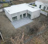 5-izbový rodinný dom – holodom s prémiovým štandardom, Chorvátsky Grob - Rodinný dom na Sokolej ulici v Chorvátskom Grobe s terasou a záhradou.