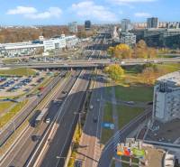 Kancelárie-Showroom 357 m², Zadunajská cesta, Petržalka, BA - Letecký pohľad na obchodné priestory v Bratislave - Petržalke na Zadunajskej ulici.