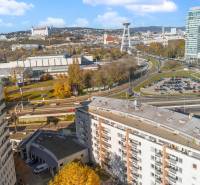 Kancelárie-Showroom 357 m², Zadunajská cesta, Petržalka, BA - Výhľad z kancelárie v Bratislave - Petržalke na Zadunajskej s pohľadom na most SNP a hrad.