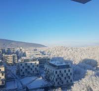 3-izb. byt, Martina Granca, Dúbravka, novostavba Pekná výhliadka - Zasnežené výhľady v Bratislave - Dúbravke, ulica Martina Granca, obklopujú 3-izbové byty.