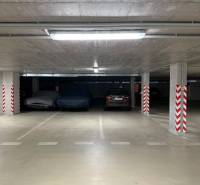 3-izb. byt, Martina Granca, Dúbravka, novostavba Pekná výhliadka - Podzemné parkovisko, neďaleko bytu na Dúbravke, Martina Granca, v Bratislave.