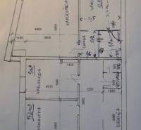 4-izb. byt, Cabanova ul., Dúbravka so samostatným vstupom - Pôdorys 4-izbového bytu s kanceláriami na ulici Cabanova. Rozmer miestností uvedený.