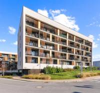 Novostavba 3-izb. bytu s parkovacím státím, ul.Hany Ponickej, Lamač - Bytový dom na Hany Ponickej, Bratislava - Lamač, s balkónmi a priľahlou zeleňou.