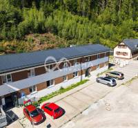 EXKLUZÍVNE 3i byt 113,09m2 s terasou, parkovaním, Nov. Huta - Parkovisko a budovy v lesnej časti na Novoveskej Hute v Spišskej Novej Vsi.