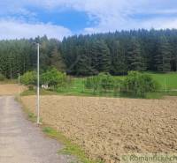 Stavebný pozemok pod lesom s pekným výhľadom na Lúky a Lazy pod Makyto - Lúky Záhrady predaj reality Púchov