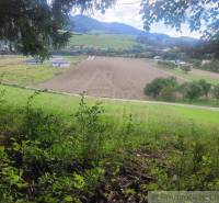 Stavebný pozemok pod lesom s pekným výhľadom na Lúky a Lazy pod Makyto - Lúky Záhrady predaj reality Púchov