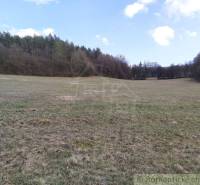 Pozemok s nádhernými výhľadmi v Púchove nad časťou Vieska-Bezdedov na  - Púchov Záhrady predaj reality Púchov