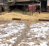 Pekný stavebný pozemok v obci Krásnohorské Podhradie - Snehová pokrývka na pozemku pre bývanie v Krásnohorskom Podhradí, Mierová.